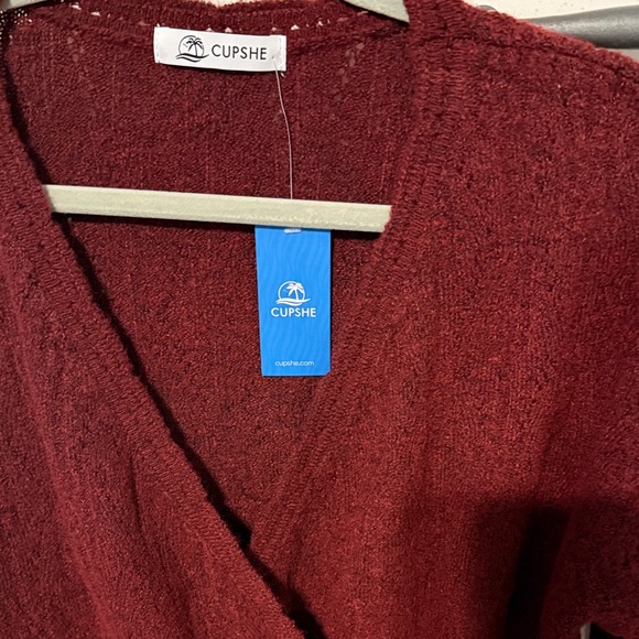 Cupshe Women's Burgundy V-Neck Reversible Sweater - Picture 5 of 11